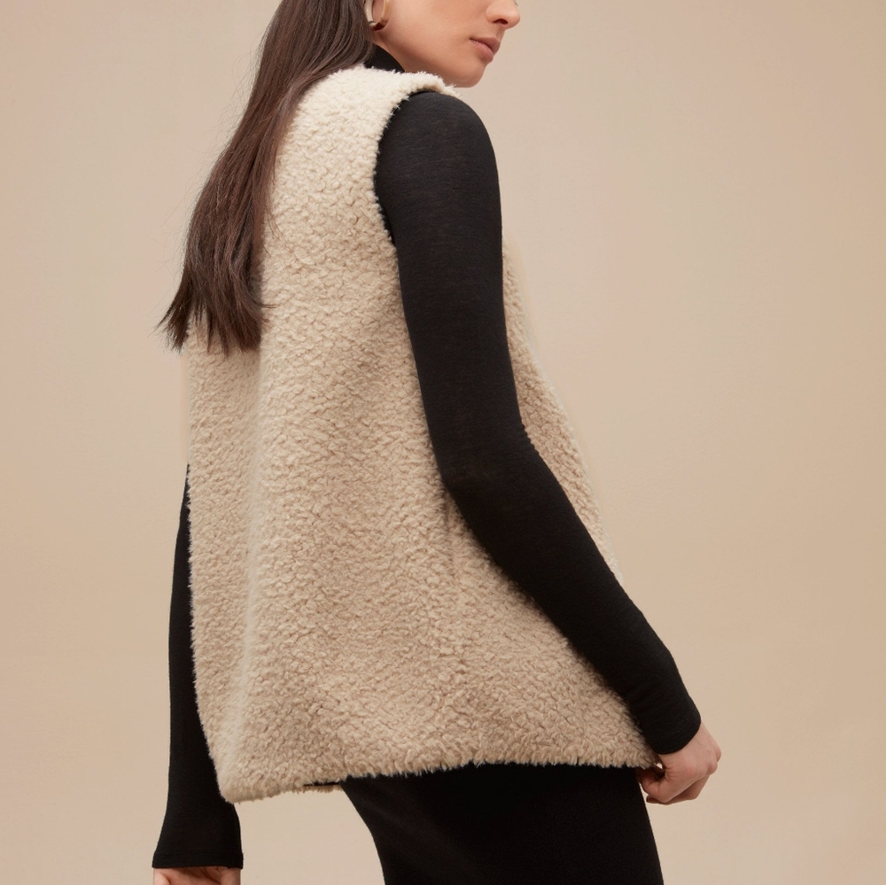 Aritzia Chatou Vest Size Large